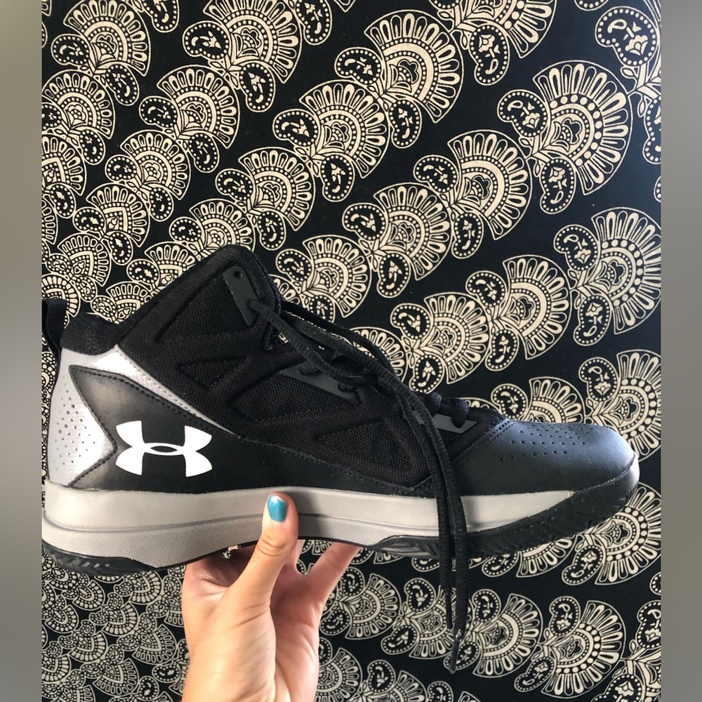 Under Armour Sneakers